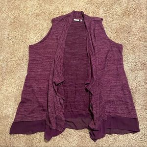 Sleeveless cardigan / vest